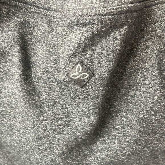 Prana top size medium gray workout, athletic halter top - Picture 4 of 10